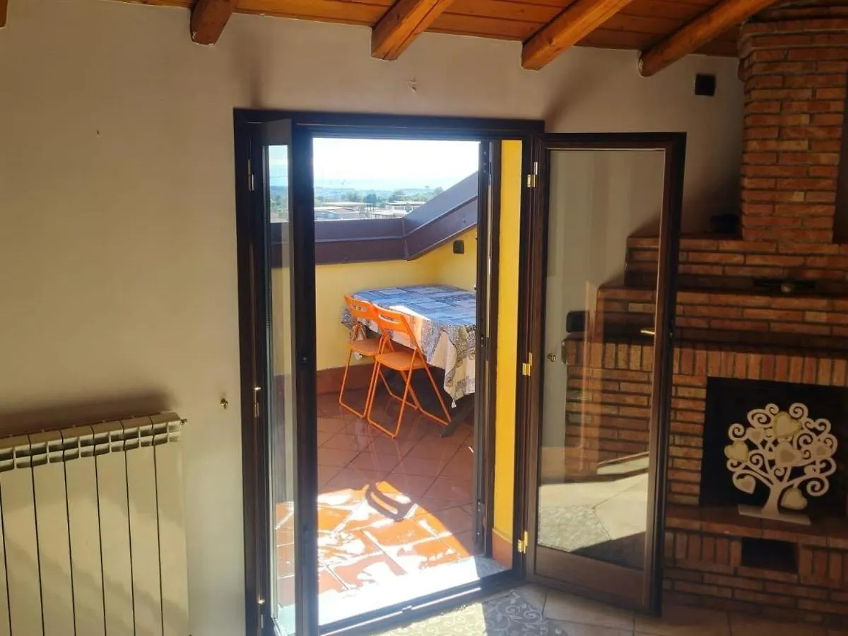 Casa Vacanza Lmt Aci Catena 0*,  Italie