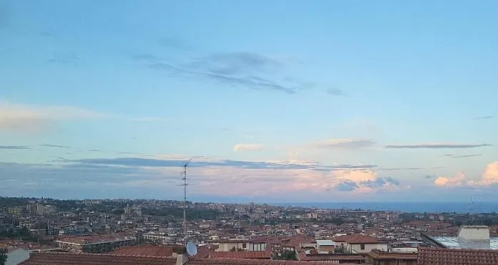 Casa Vacanza Lmt Aci Catena Italie