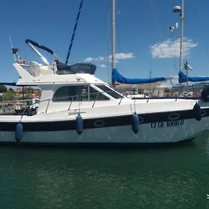 Charter Boat And Breakfast San Remo